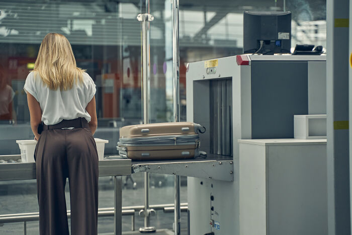 "I'll Just Use Her Bin!" — TSA Line Entitlement Gone Wrong