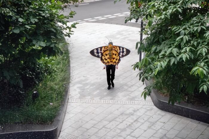Wait, They Actually Snapped These Hilarious Street Coincidences? (35 Pics)