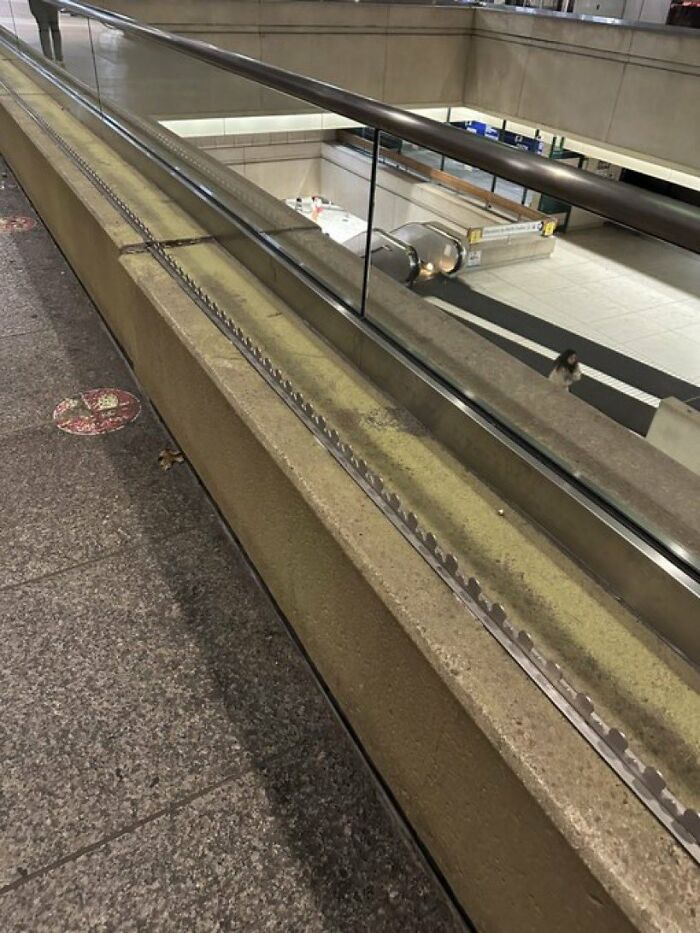 52 Design Fails That Tried To Help But Ended Up Hilariously Annoying