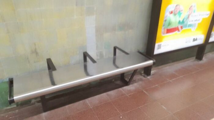 52 Design Fails That Tried To Help But Ended Up Hilariously Annoying