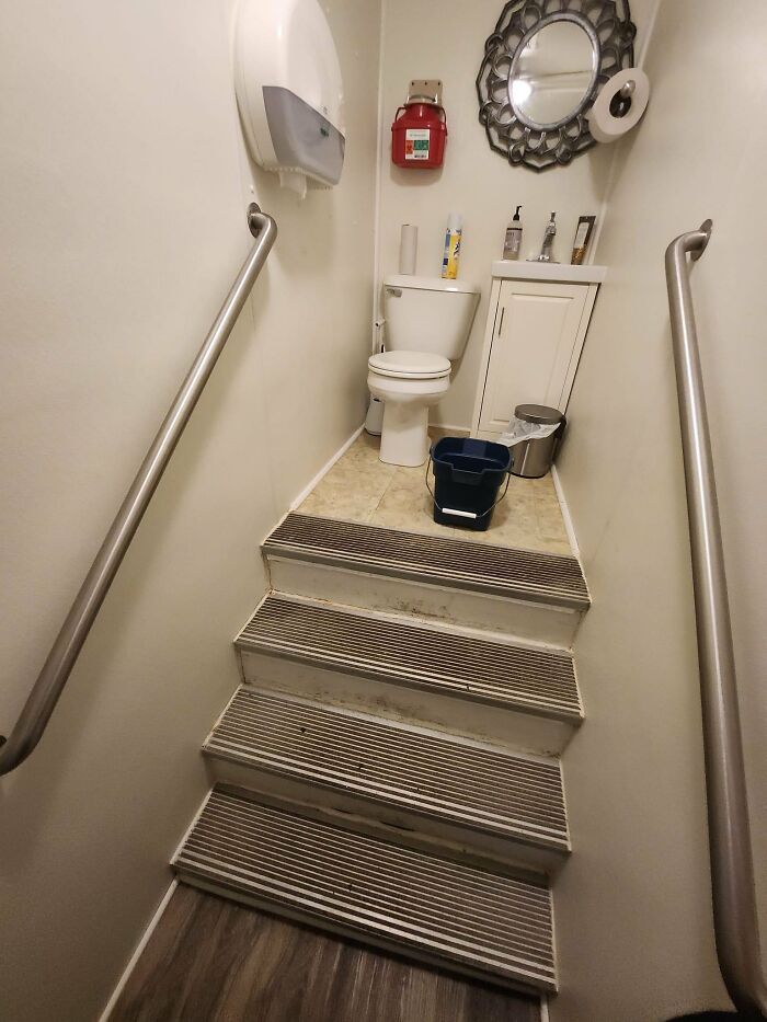 52 Design Fails That Tried To Help But Ended Up Hilariously Annoying