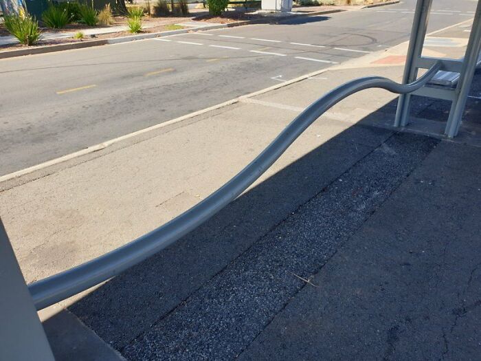 52 Design Fails That Tried To Help But Ended Up Hilariously Annoying