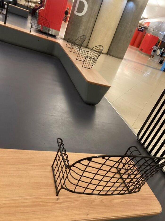 52 Design Fails That Tried To Help But Ended Up Hilariously Annoying