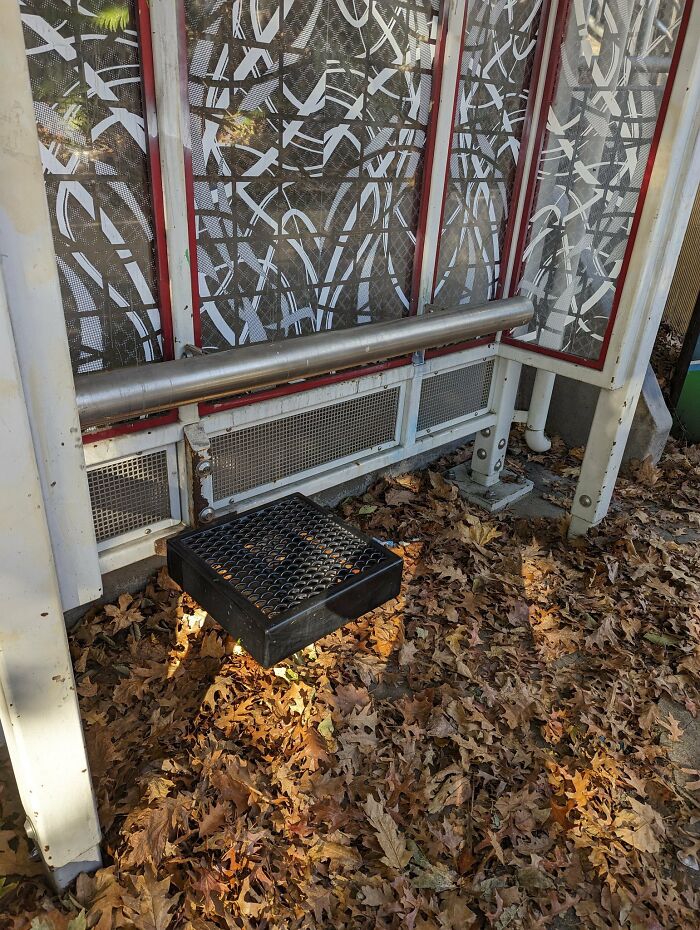 52 Design Fails That Tried To Help But Ended Up Hilariously Annoying