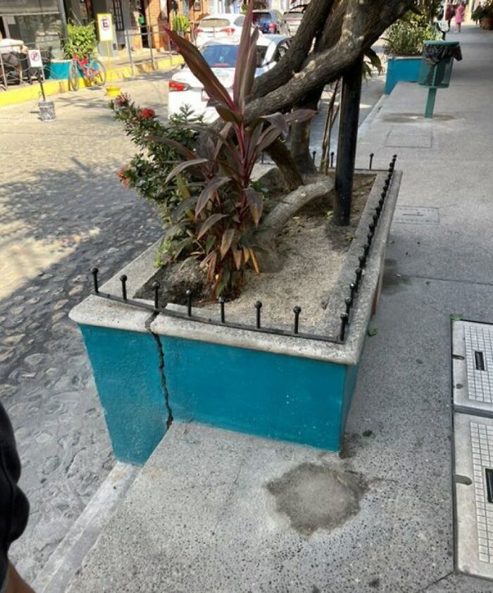 52 Design Fails That Tried To Help But Ended Up Hilariously Annoying