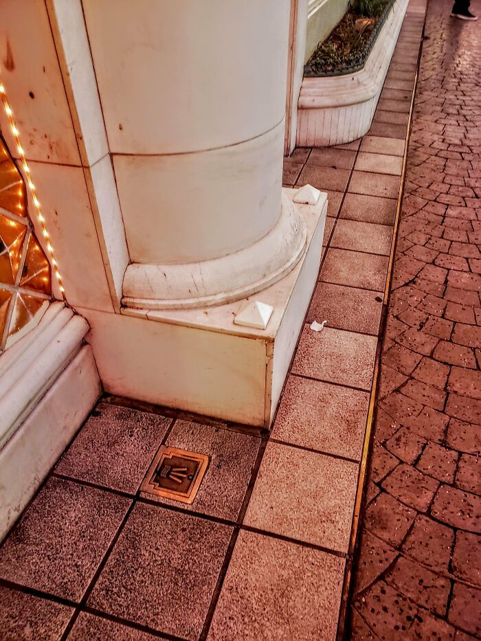 52 Design Fails That Tried To Help But Ended Up Hilariously Annoying