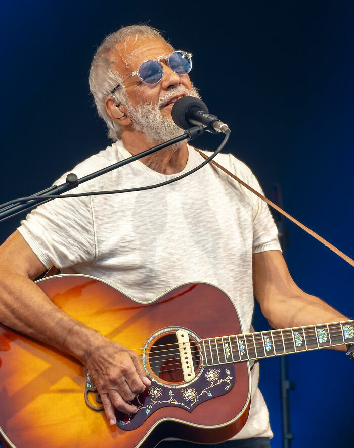 Cat Stevens: The Singer With ‘Eyes Like a Cat’