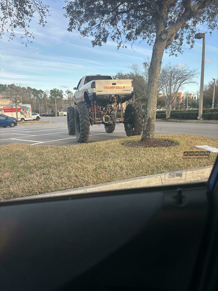 Jacksonville’s Latest Genius: Car Without A Plate