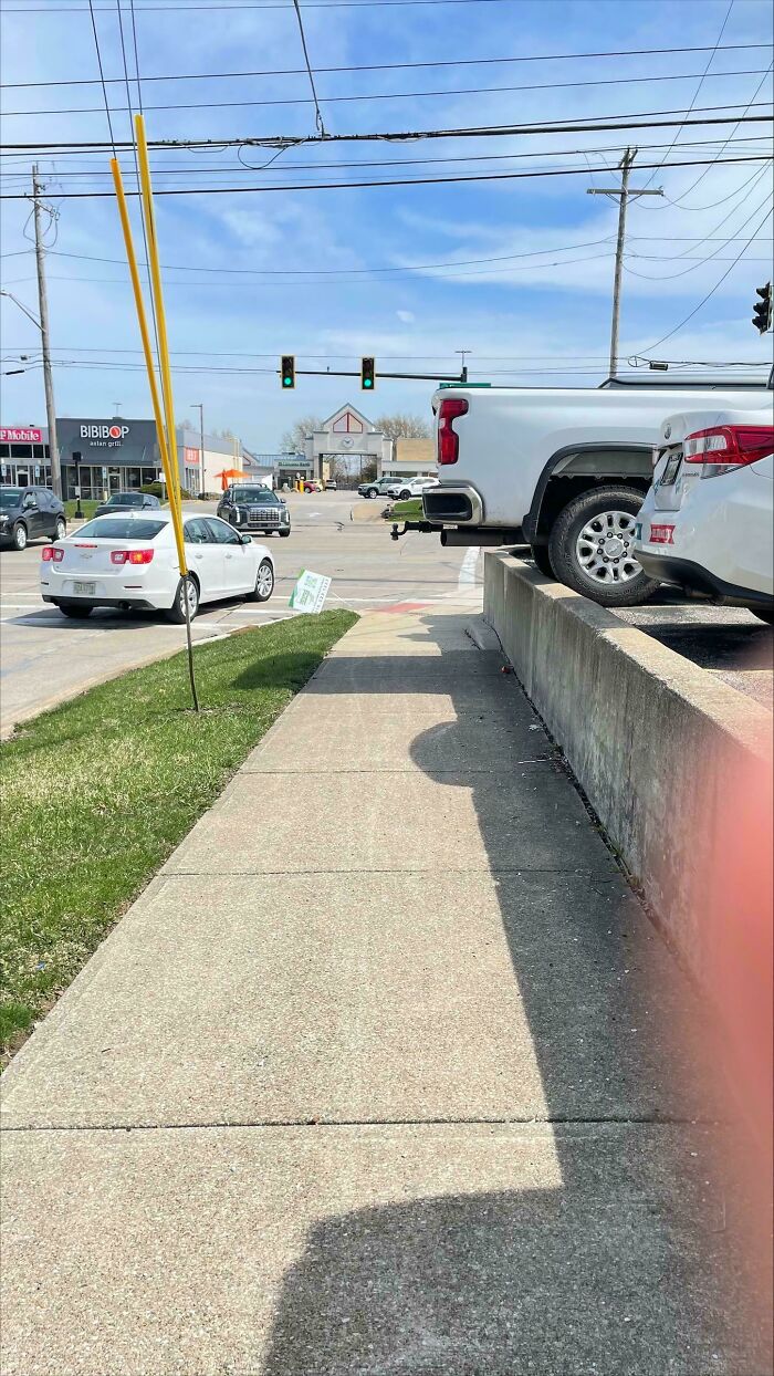 Hope Anyone Walking Is Extremely Alert Here