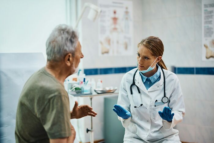 26 Wild Tricks Doctors Use When Patients Totally Fake It