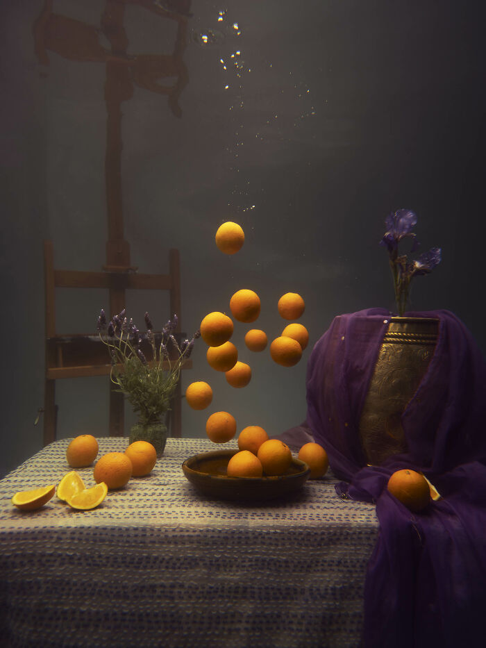 "The Suspended Moment: Floating Drama"
