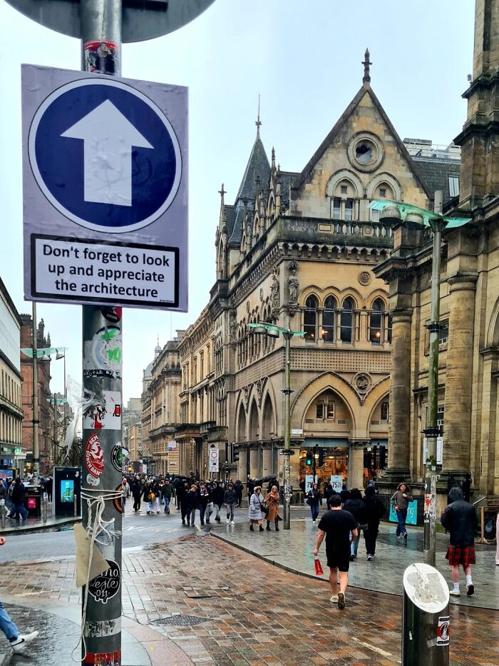 Wait, They Actually Put These Hilarious Fake Signs Around Glasgow? (38 Pics)