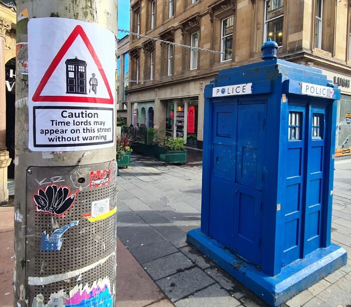 Wait, They Actually Put These Hilarious Fake Signs Around Glasgow? (38 Pics)