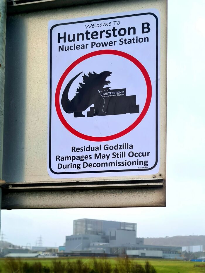 Wait, They Actually Put These Hilarious Fake Signs Around Glasgow? (38 Pics)