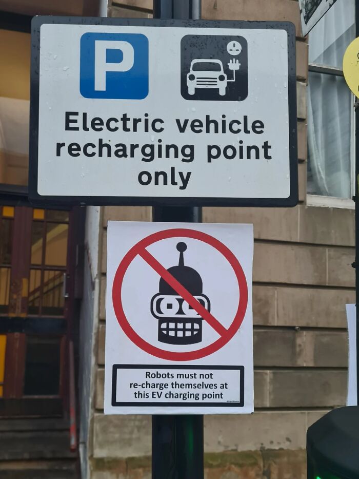 Wait, They Actually Put These Hilarious Fake Signs Around Glasgow? (38 Pics)