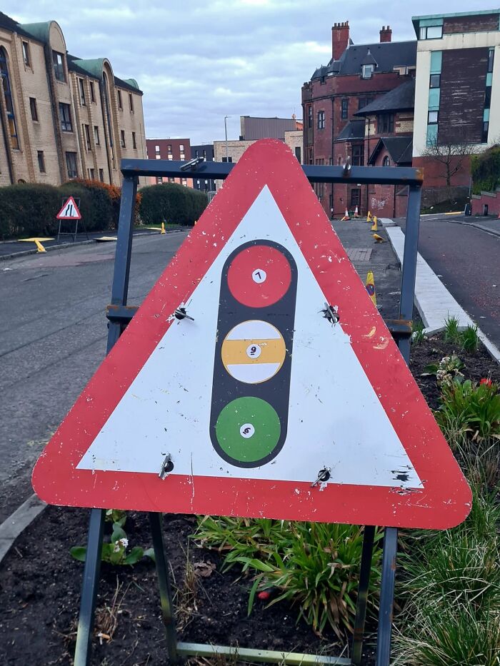 Wait, They Actually Put These Hilarious Fake Signs Around Glasgow? (38 Pics)