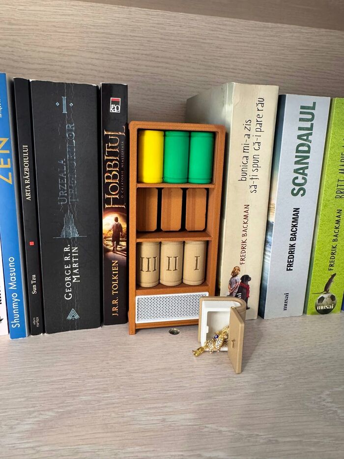 Introducing My Secret Library With The Most Satisfying Snap Mechanism Ever
