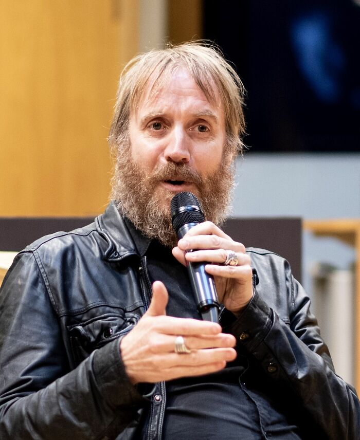 Rhys Ifans: The Guy Who Didn’t Shower for a Role (Seriously), 59