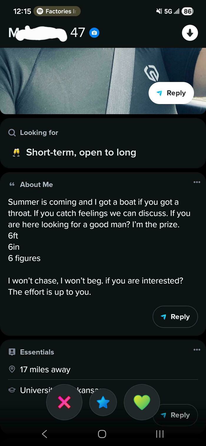 This Dude Had 2 Photos of Himself and 5 of His Boat. Priorities!