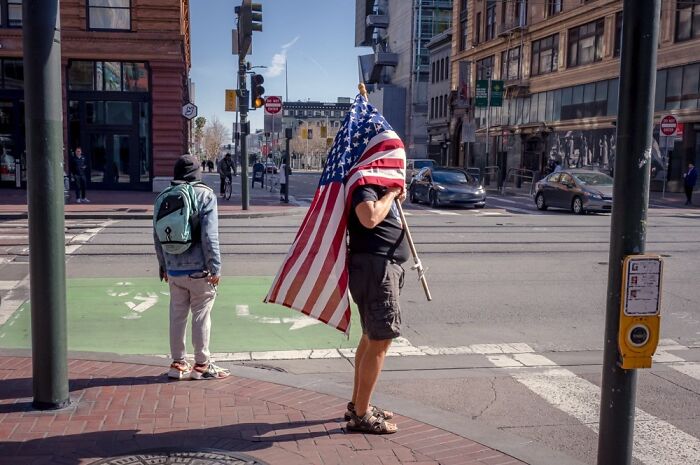 Wait, They Actually Snapped That?! 42 Street Pics That Are Too Weird To Believe