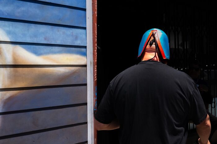 Wait, They Actually Snapped That?! 42 Street Pics That Are Too Weird To Believe