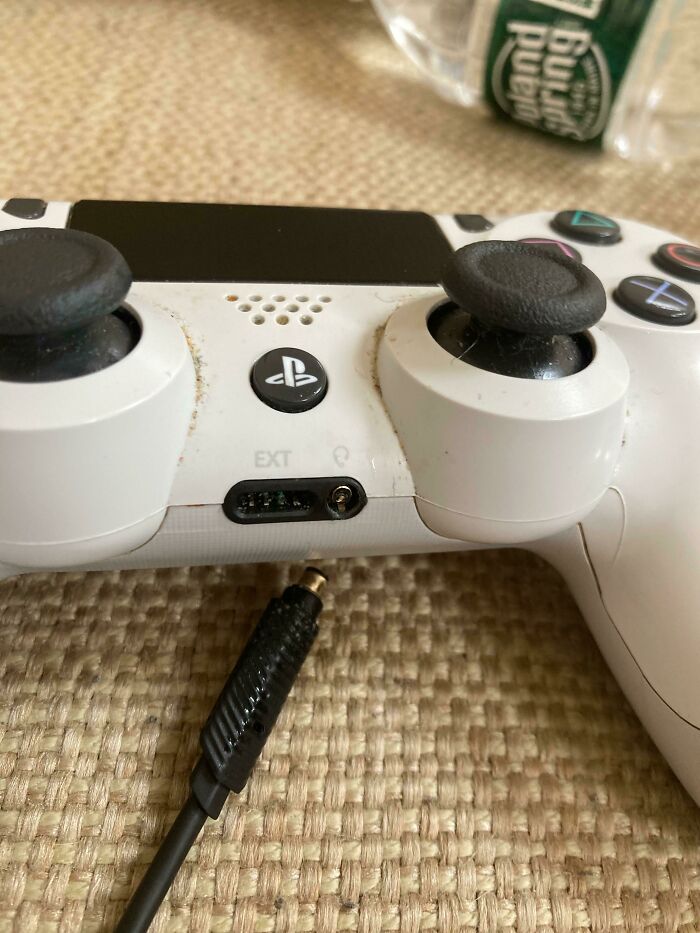 Mic and Controller: RIP