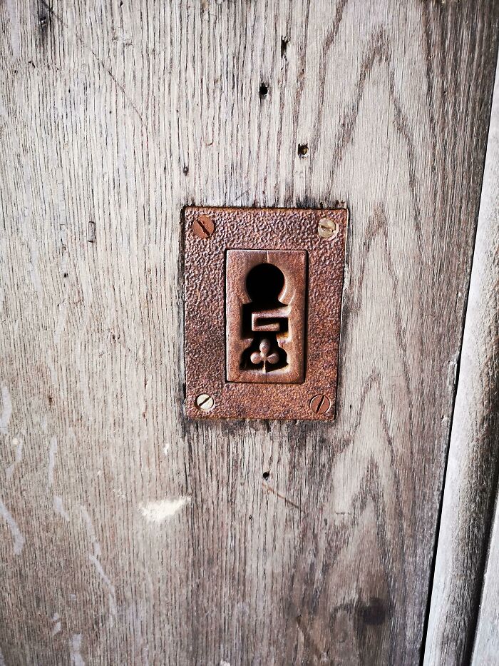 Keyhole on the Side Door of Bordeaux Cathedral is Straight-Up Art