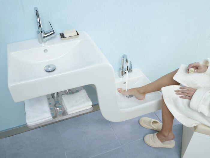 Double Sink That Is Totally Ready for Tag-Team Cleaning