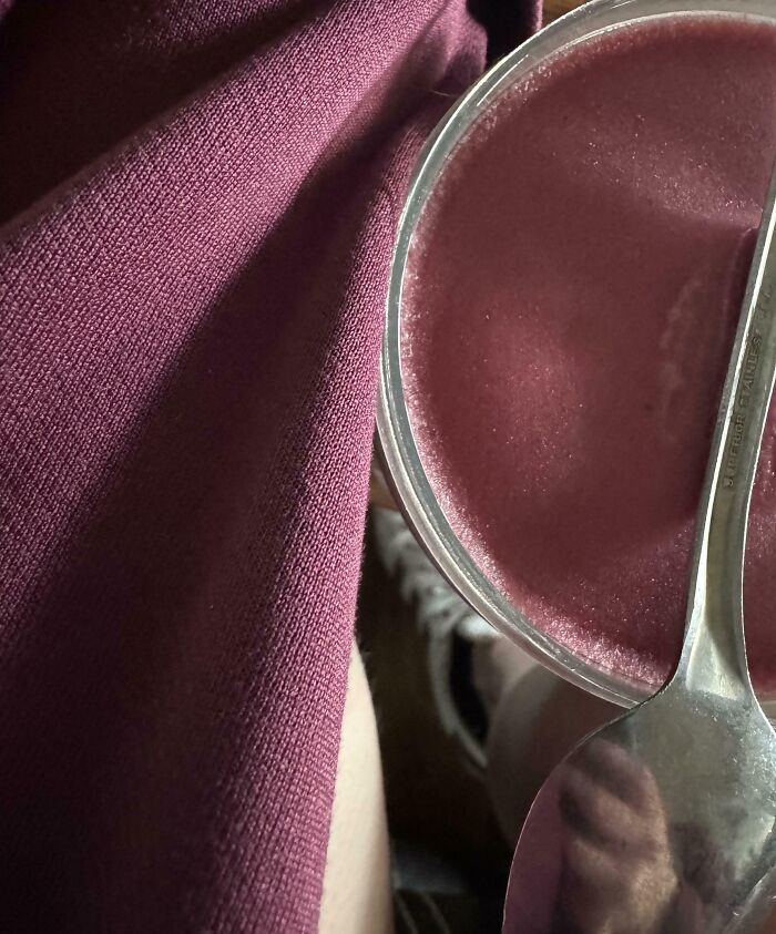 Wait, They Totally Matched By Accident?! 68 Paint Color Pairings That Are So Perfect It’s Crazy