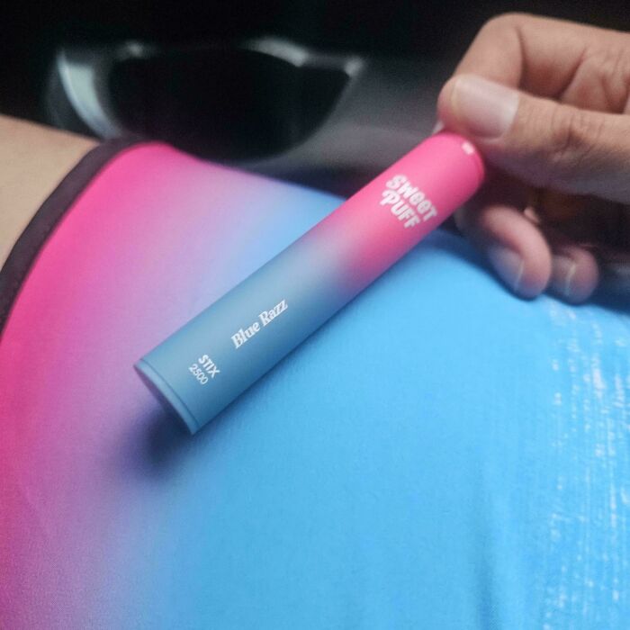 Wait, They Totally Matched By Accident?! 68 Paint Color Pairings That Are So Perfect It’s Crazy