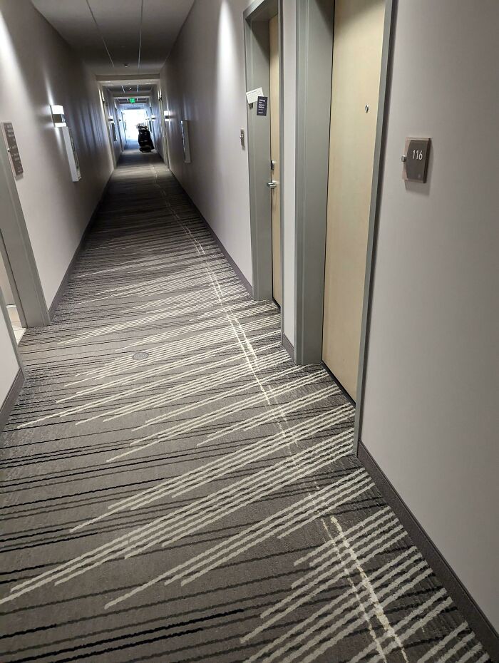 Liquid Bleach Dripped All Down the Hotel Hallway Thanks to the Maid’s Cart
