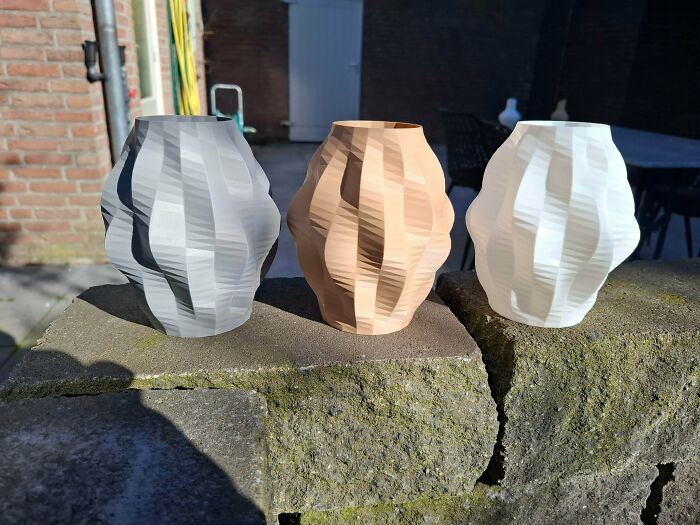 Vases That Catch The Light Like Magic – Fancy!