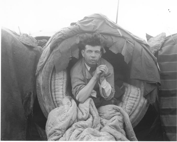 Living in Sewer Pipes? Yep. Oakland, 1932 (Tiny Home Goals?)
