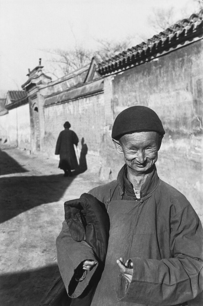 Helper For Brides In Sedan Chair, Beijing 1948 (Wedding Day Support)