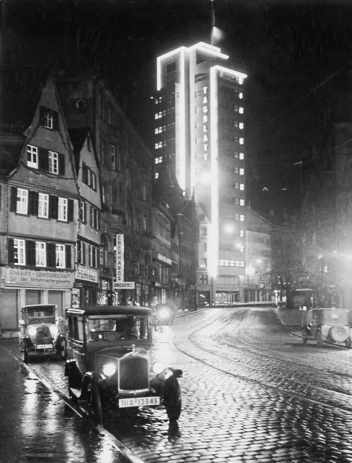 Stuttgart, 1931 (City Life Snap)