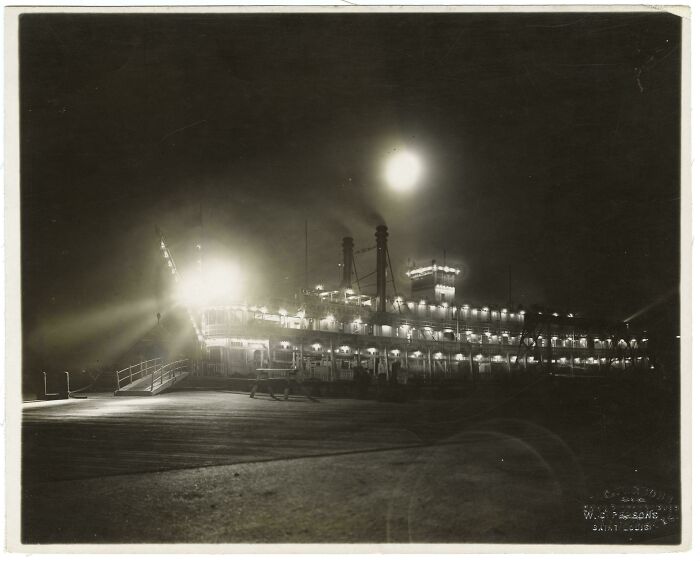 Steamer J.s. Docked In New Orleans, 1919 (Old School Cruise)