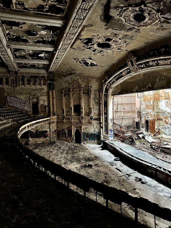 Forgotten Places Full of Surprises: 96 Wild Finds from Urban Explorers