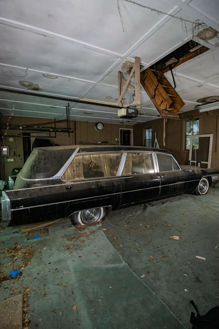 Forgotten Places Full of Surprises: 96 Wild Finds from Urban Explorers