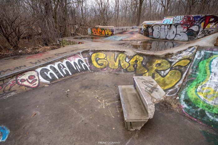 Forgotten Places Full of Surprises: 96 Wild Finds from Urban Explorers