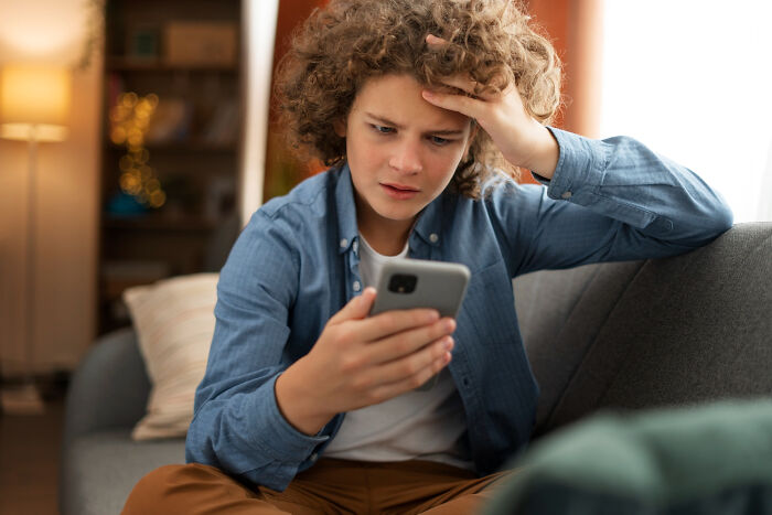 36 Pocket Dial Fails That Will Make You Double-Check Your Phone Right Now