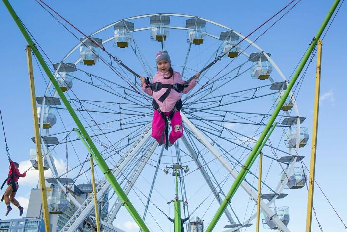31 Street Photos That Might Just Trick Your Brain (Look Twice!)
