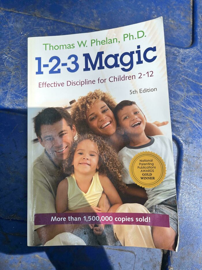 Neighbor Drops ‘How to Discipline Kids’ Book in the Mailbox