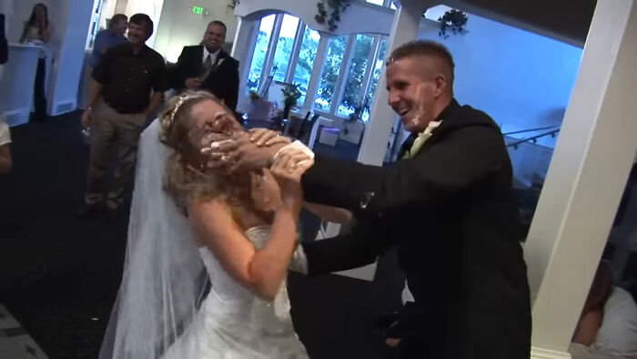 These Wedding Moments Scream "Divorce Incoming!" and It's Hilariously Awkward