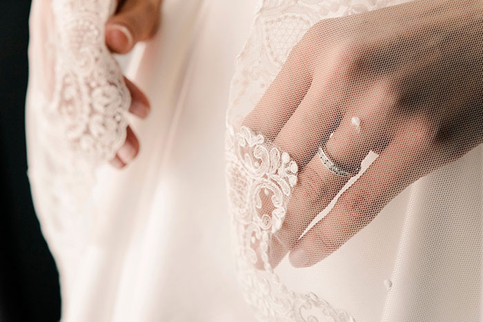 These Wedding Moments Scream "Divorce Incoming!" and It's Hilariously Awkward