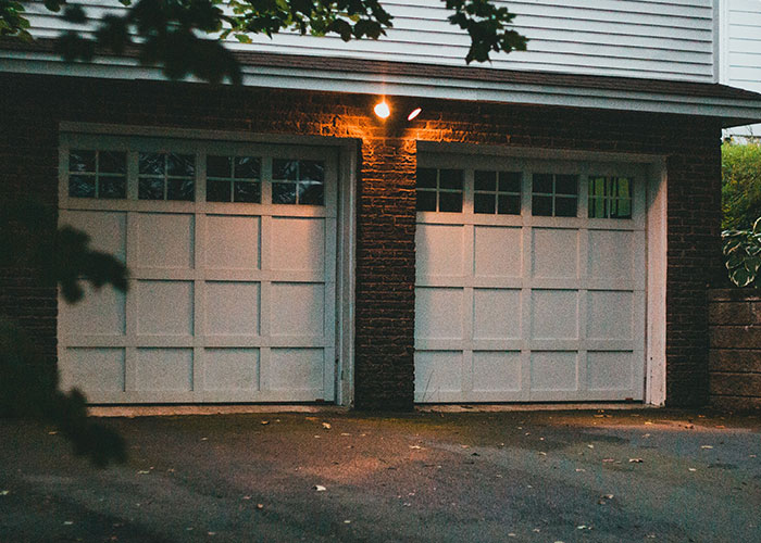 Let's Peek at the Wildest First Visits to a Guy’s Place (Warning: Yikes Ahead)