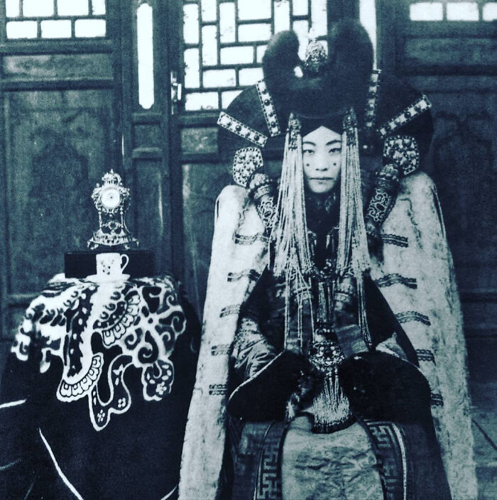 Wait, They Really Took Photos Like This? A Wild Tour Through History!