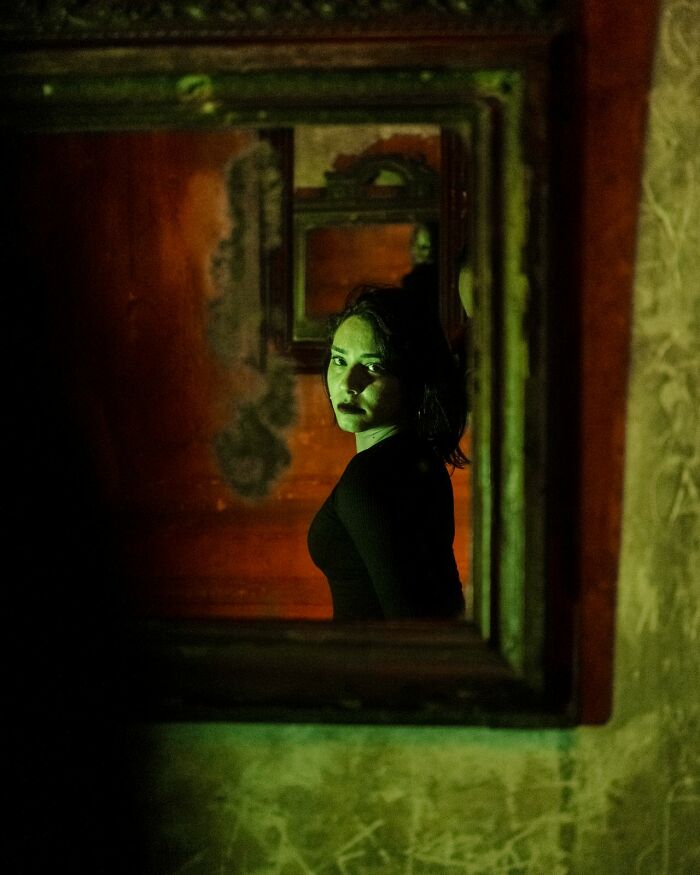 Wait, People Actually Shared Their Super Creepy "Get Me Outta Here!" Moments