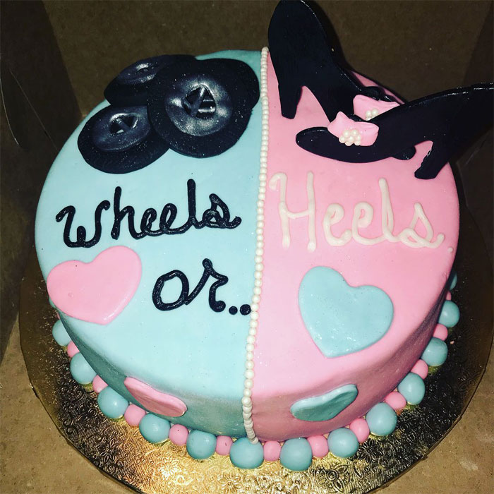 Classic: The Gender Reveal Cake That’s Just a Mess