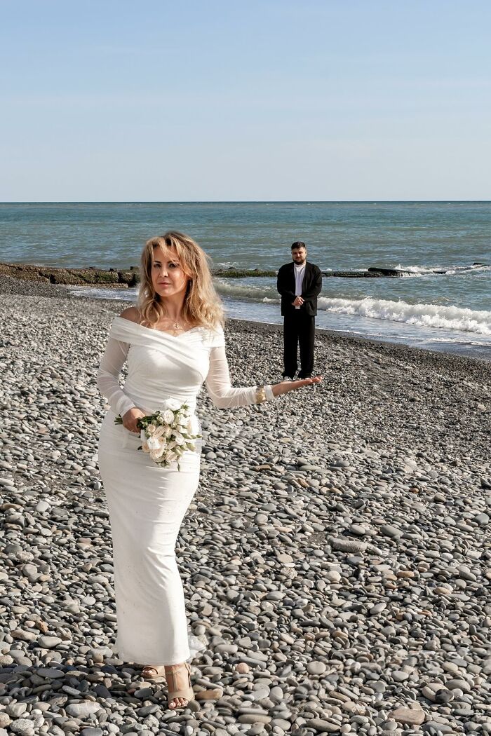 Wait, People Actually Shared Their Most Cringe Wedding Photos?! (43 Pics of Pure Comedy)