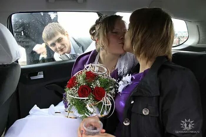 Wait, People Actually Shared Their Most Cringe Wedding Photos?! (43 Pics of Pure Comedy)